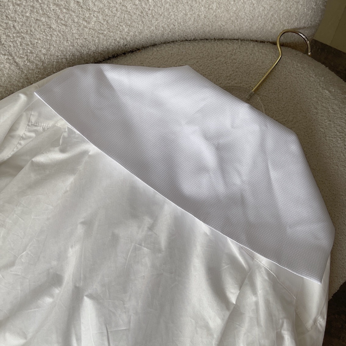 D style Minimalist white long-sleeved shirt dress