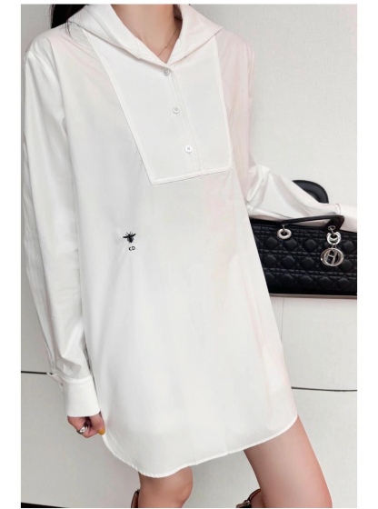D style Minimalist white long-sleeved shirt dress