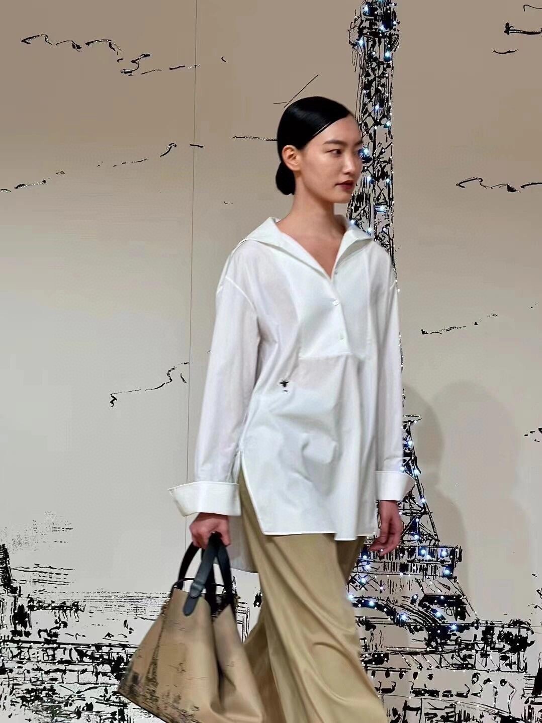 D style Minimalist white long-sleeved shirt dress