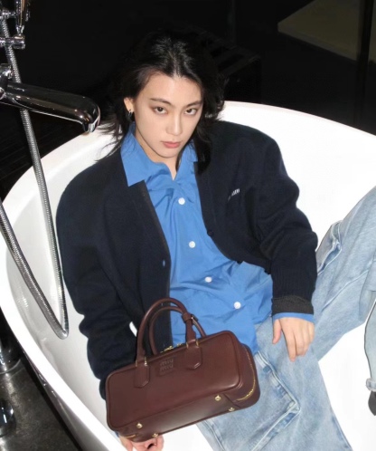 M style Embroidered Lettering Pocket Cotton Poplin Long Sleeve Shirt