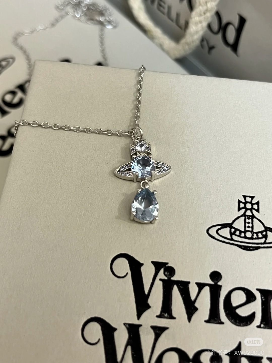 V W style necklace