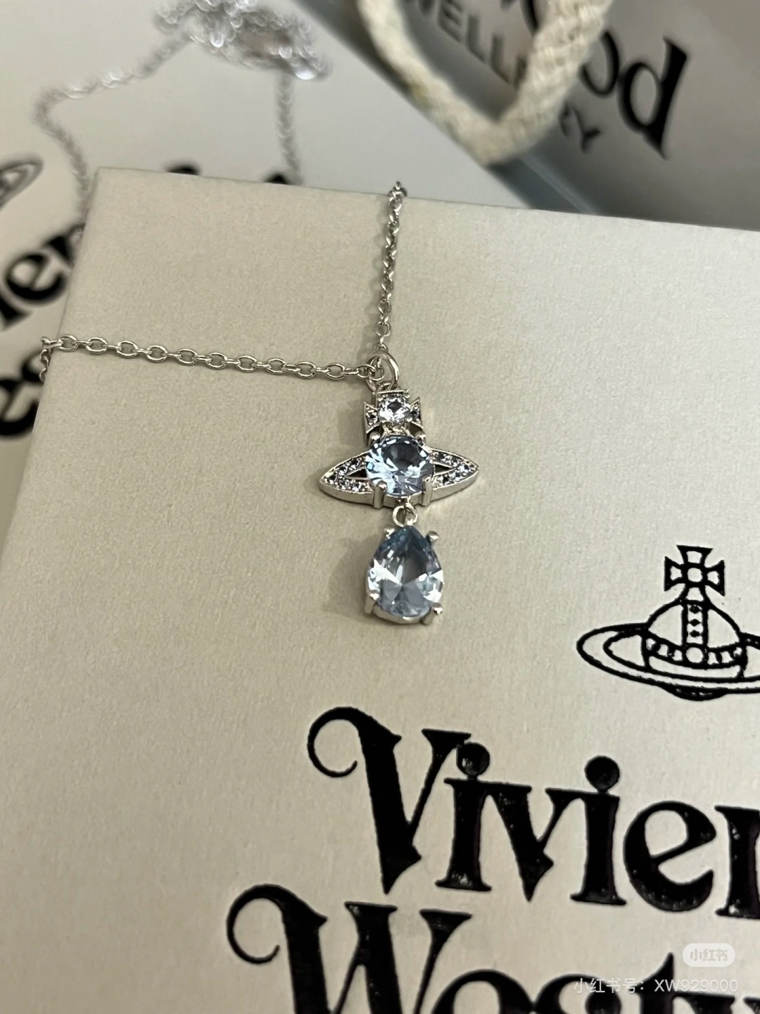 V W style necklace