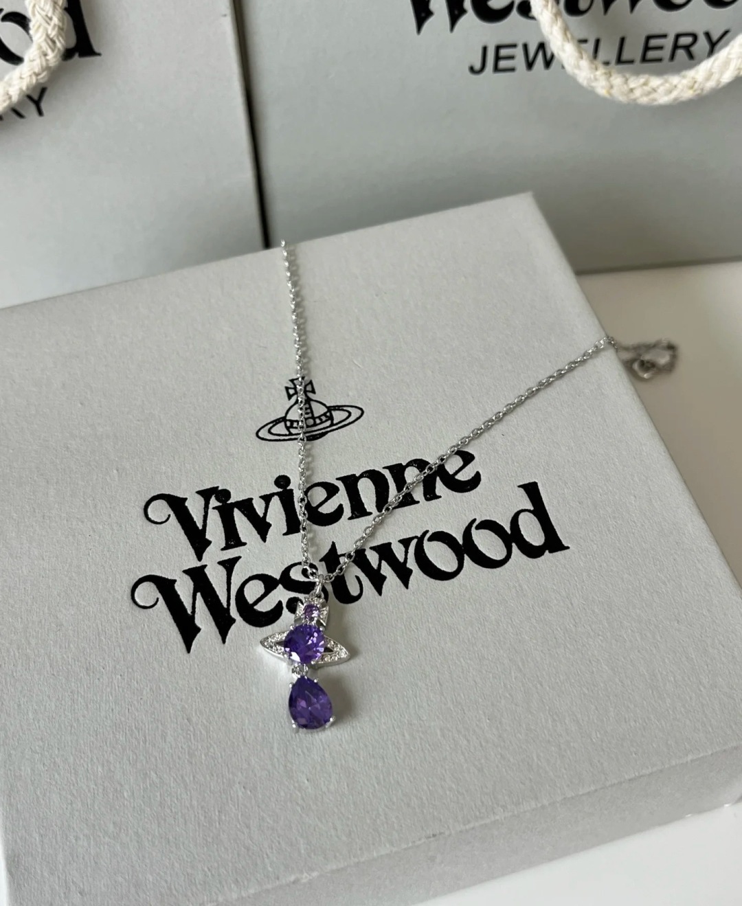 V W style necklace
