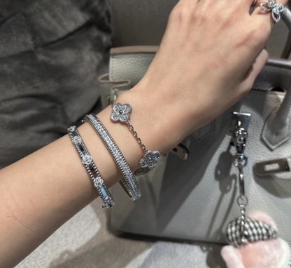 V style Bracelet