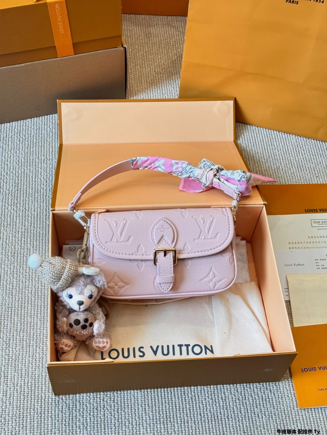 Cowhide Underarm Baguette Bag