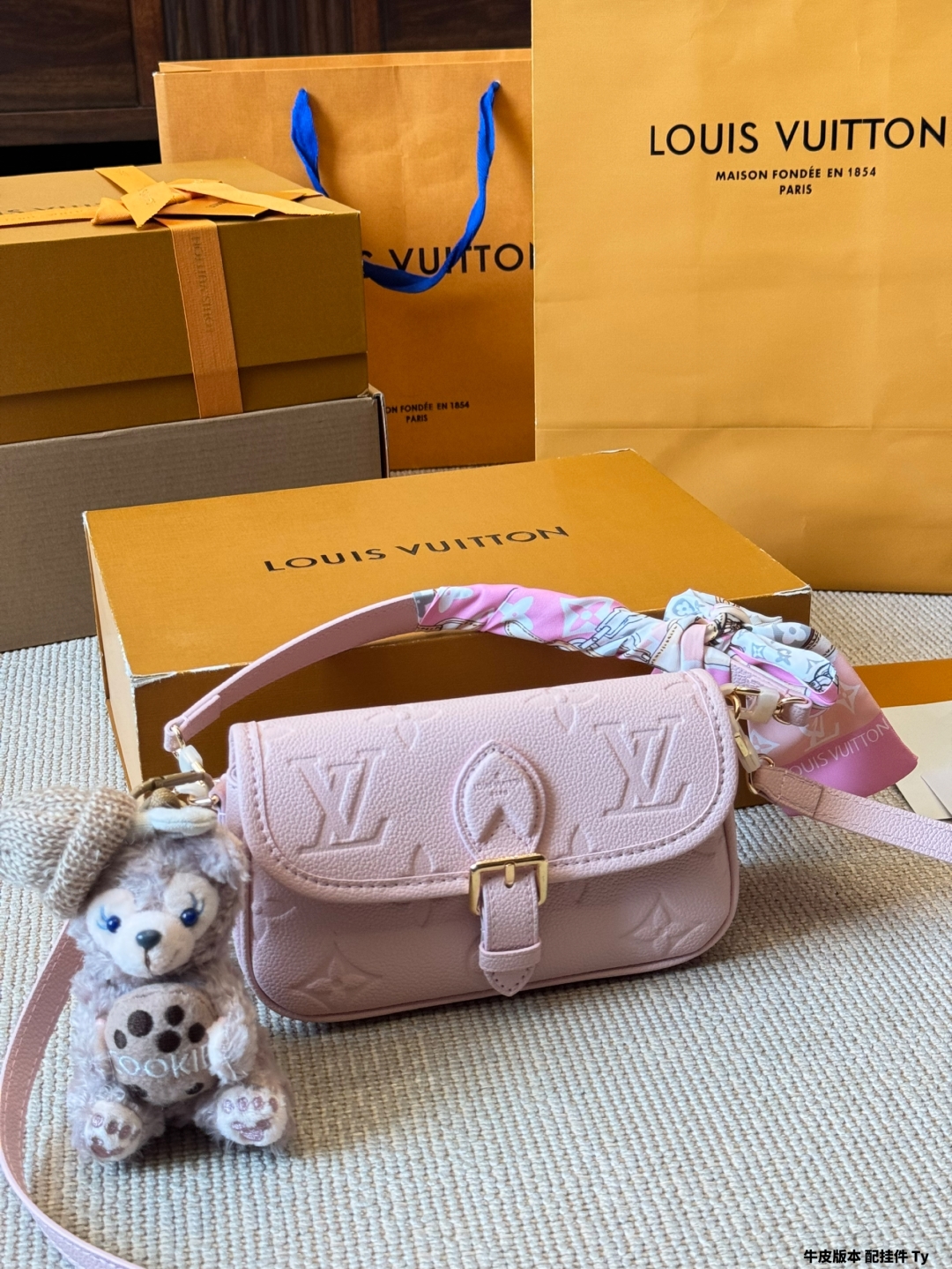 Cowhide Underarm Baguette Bag