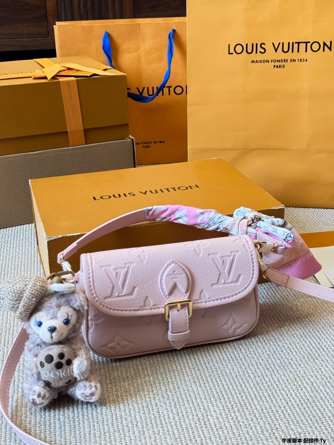 Cowhide Underarm Baguette Bag