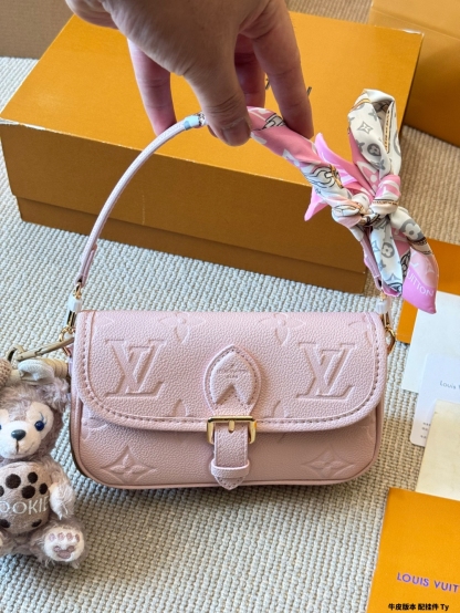 Cowhide Underarm Baguette Bag