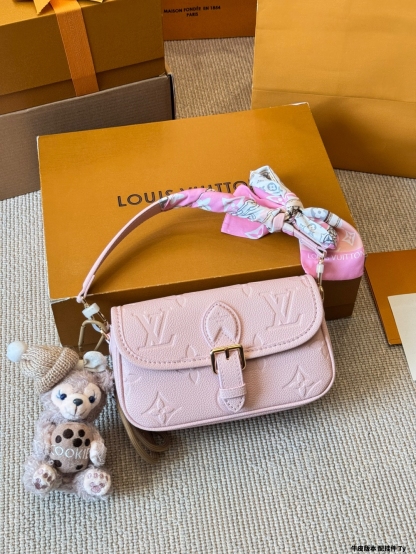 Cowhide Underarm Baguette Bag