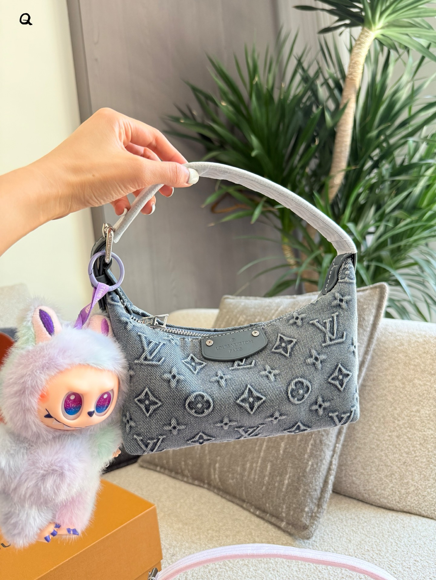 Denim Embossed Lunch Bag 20cm