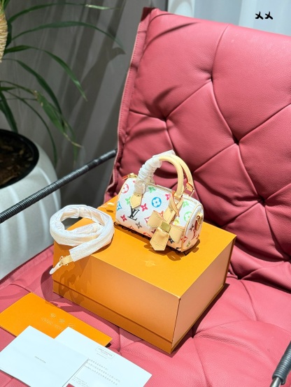 White small pillow bag 16cm