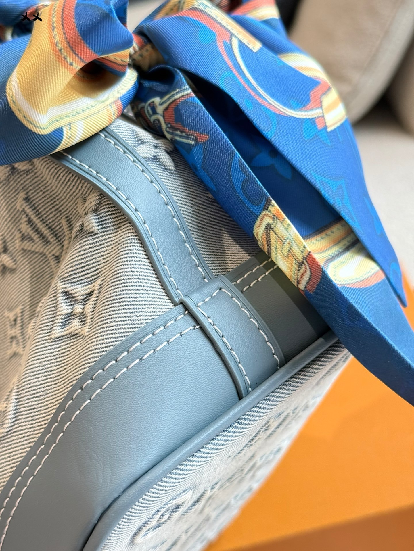 Drawstring small bucket bag embossed denim 20×23cm