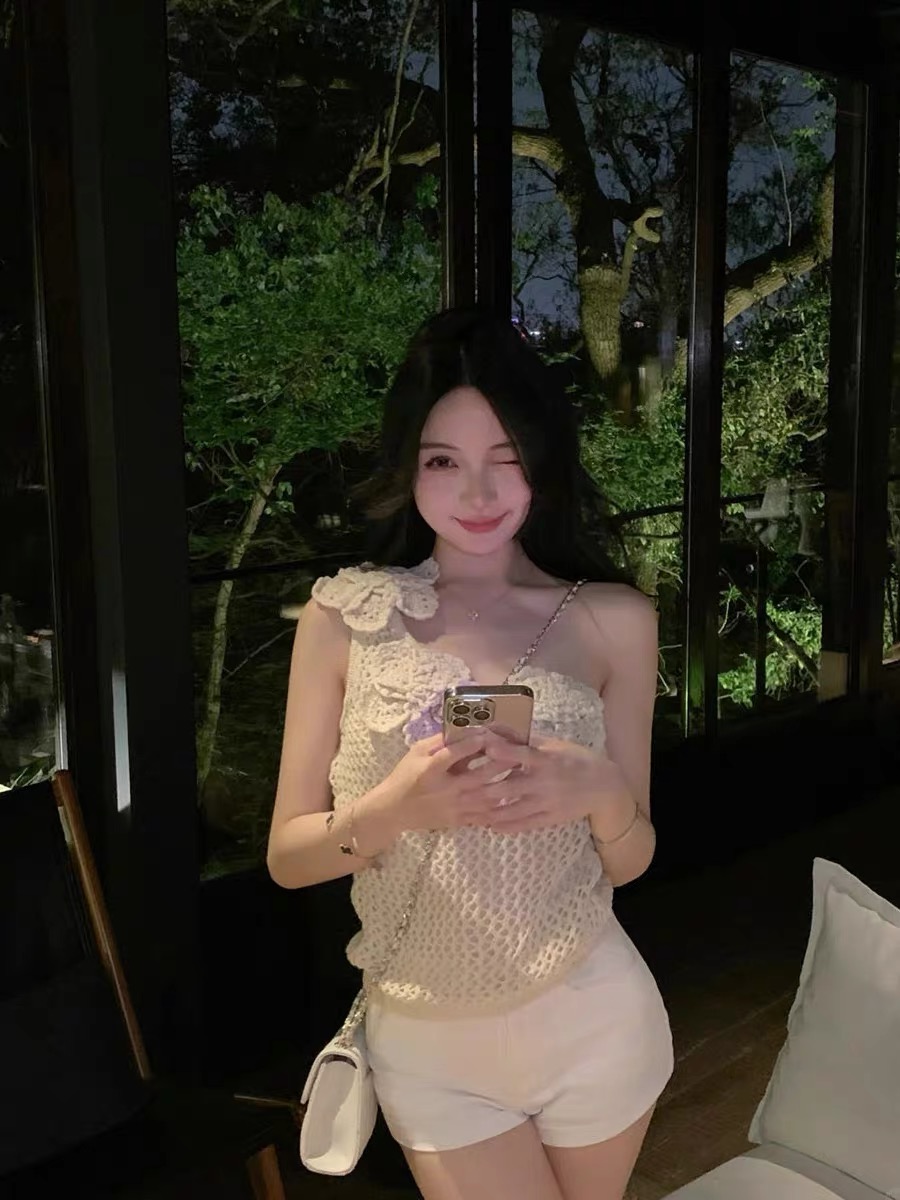 Off-shoulder knit top