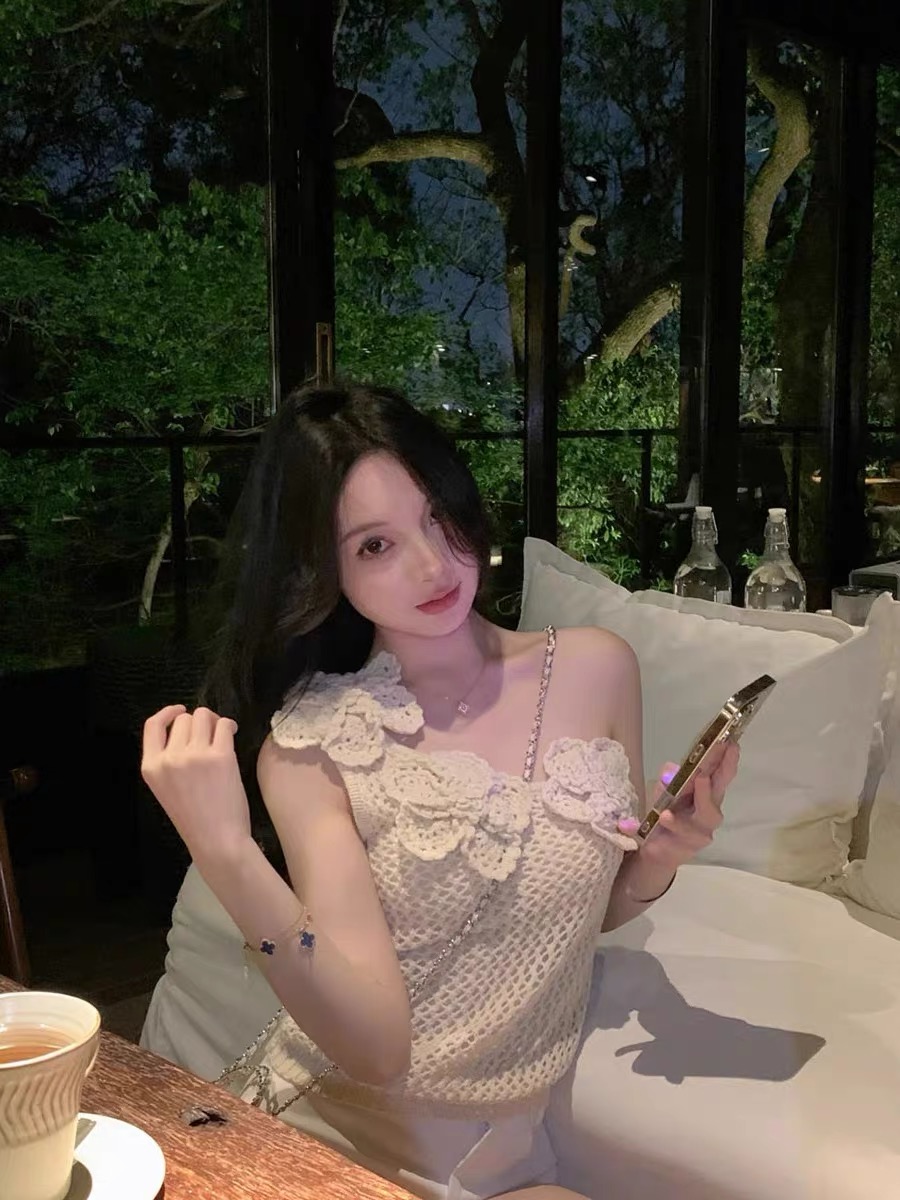 Off-shoulder knit top