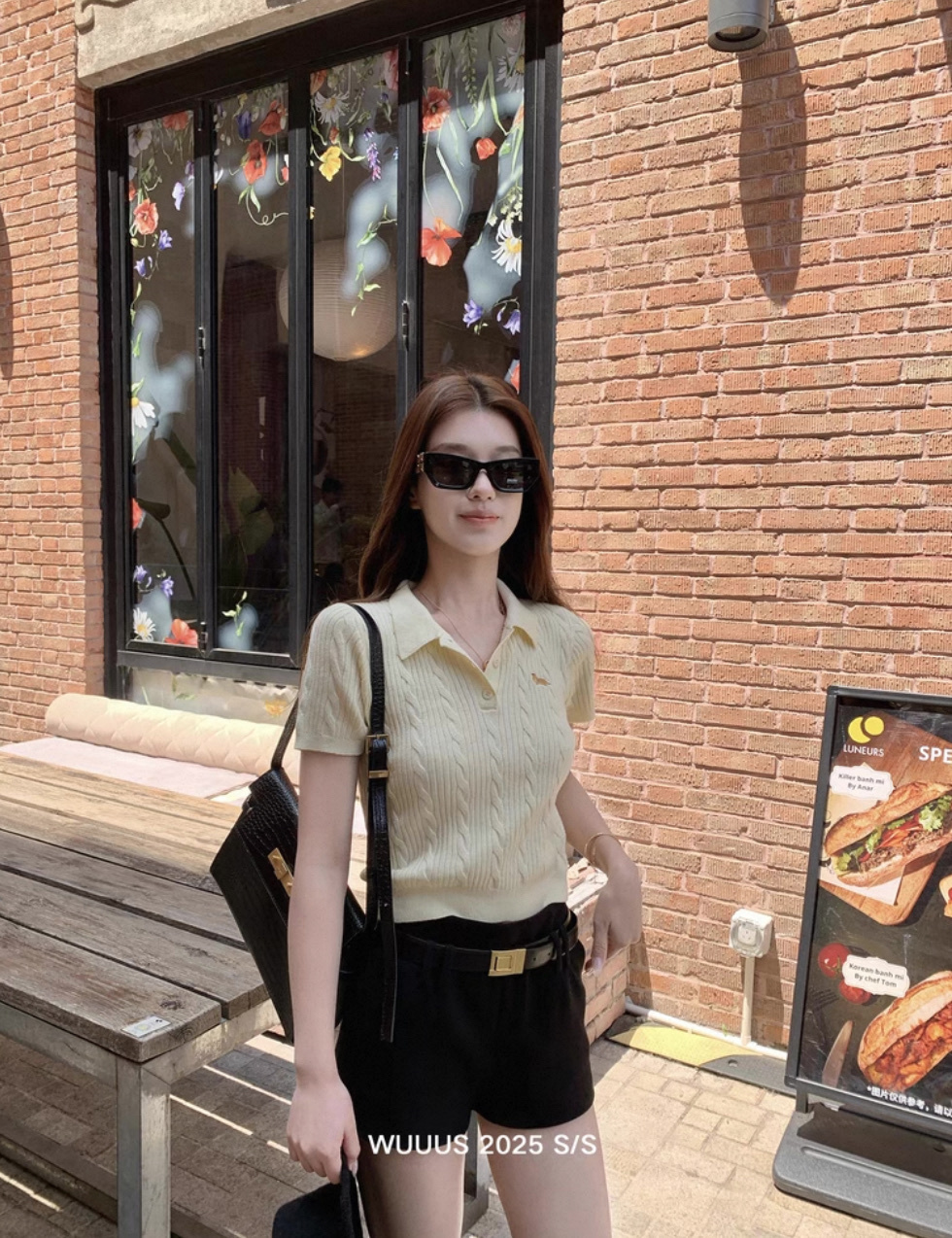Knitted lapel top