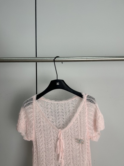 Knitted tops