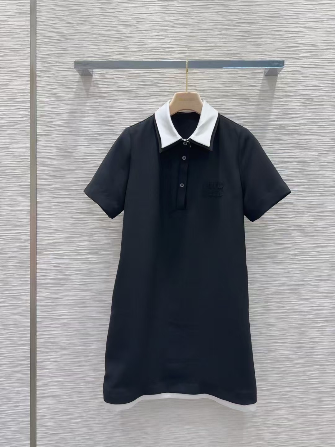 Double collar skirt