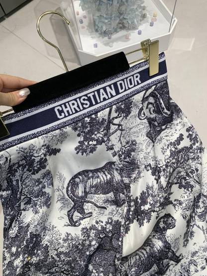 Short-sleeved high-waisted trousers suit