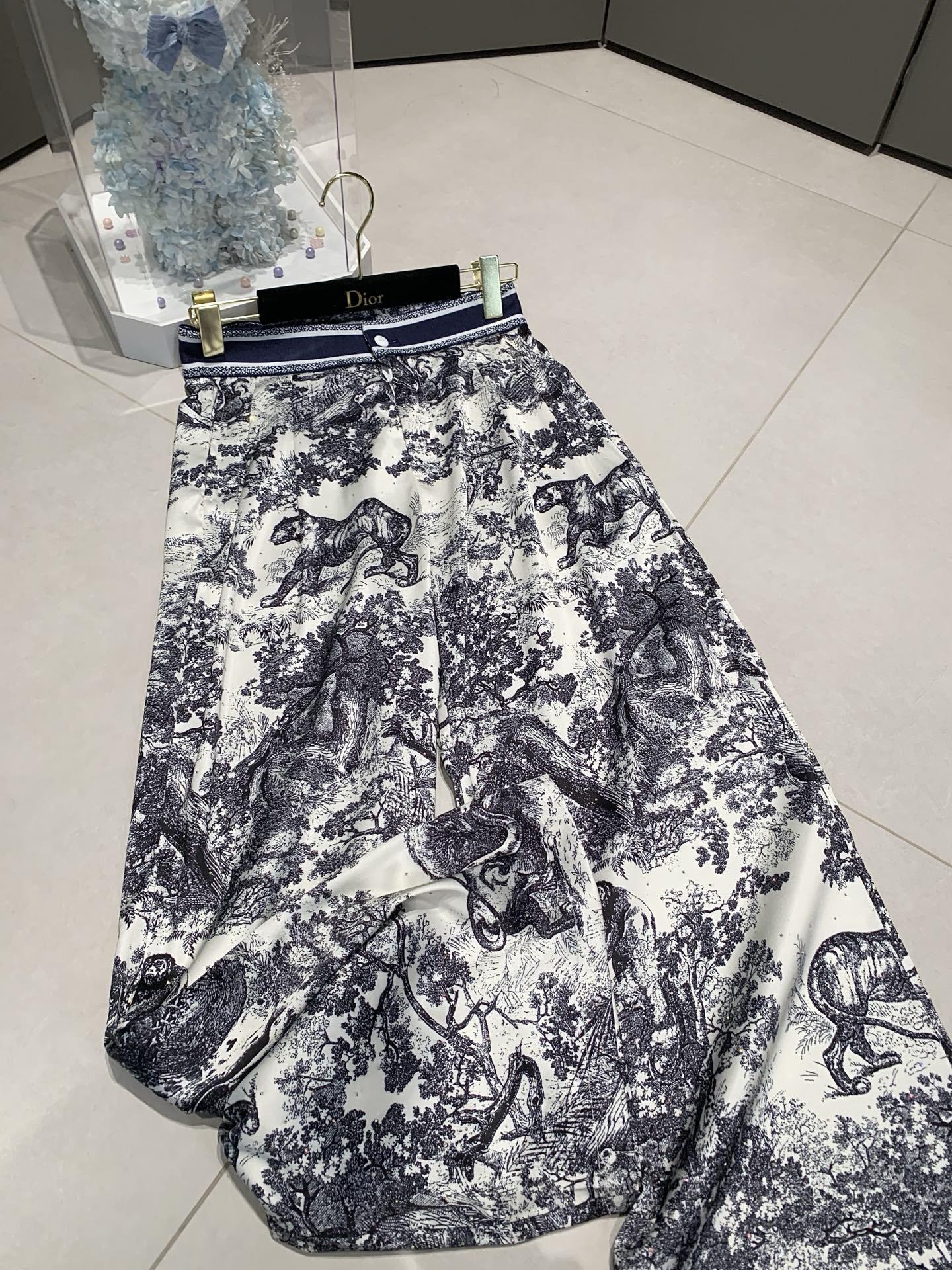 Short-sleeved high-waisted trousers suit