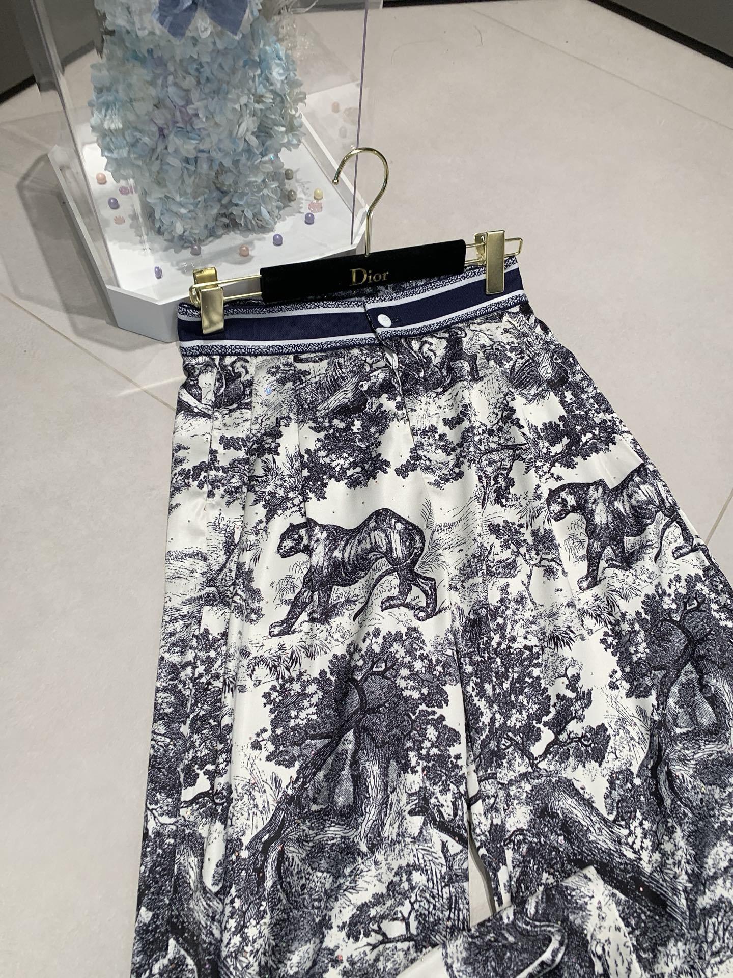 Short-sleeved high-waisted trousers suit