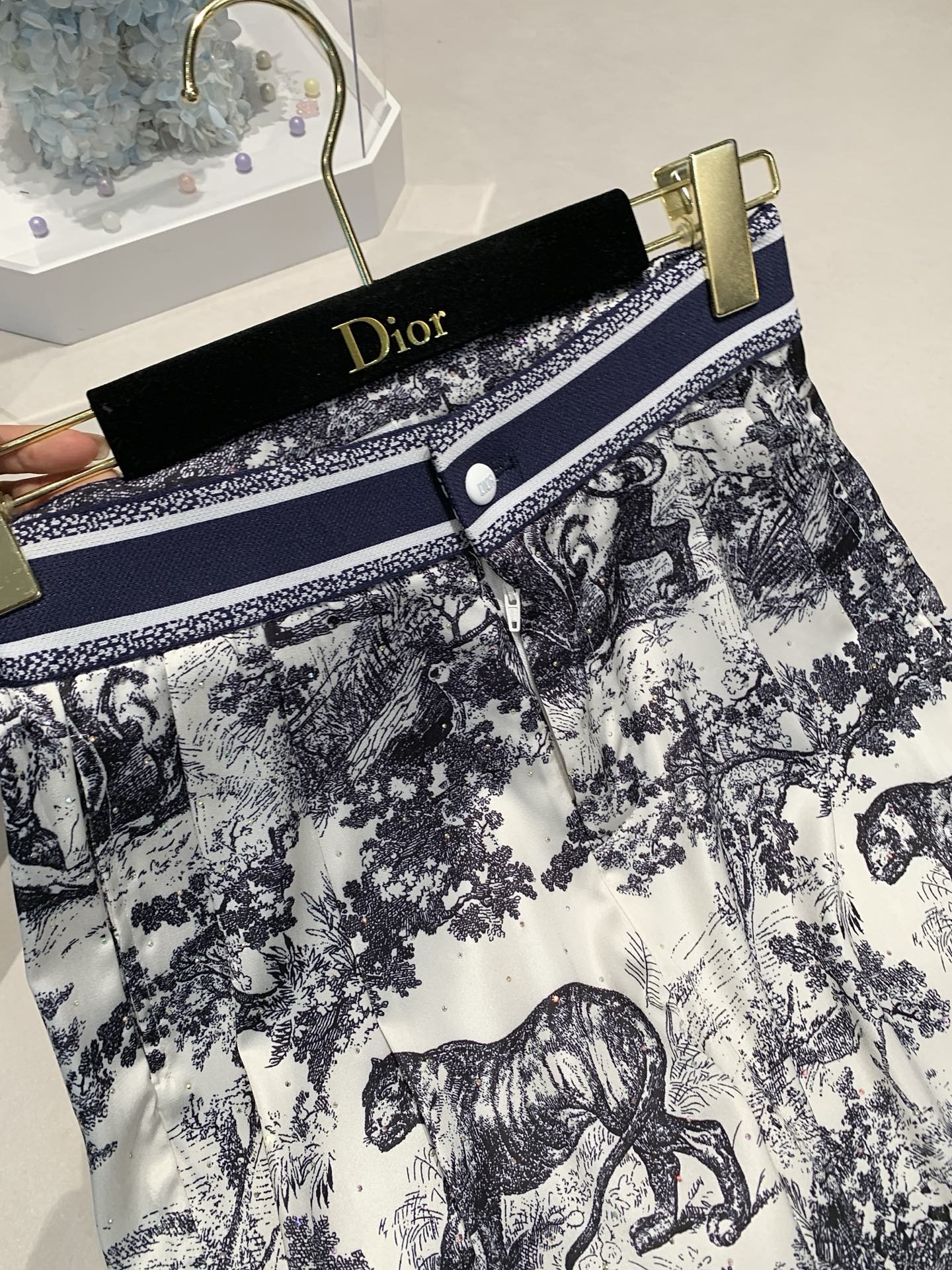 Short-sleeved high-waisted trousers suit