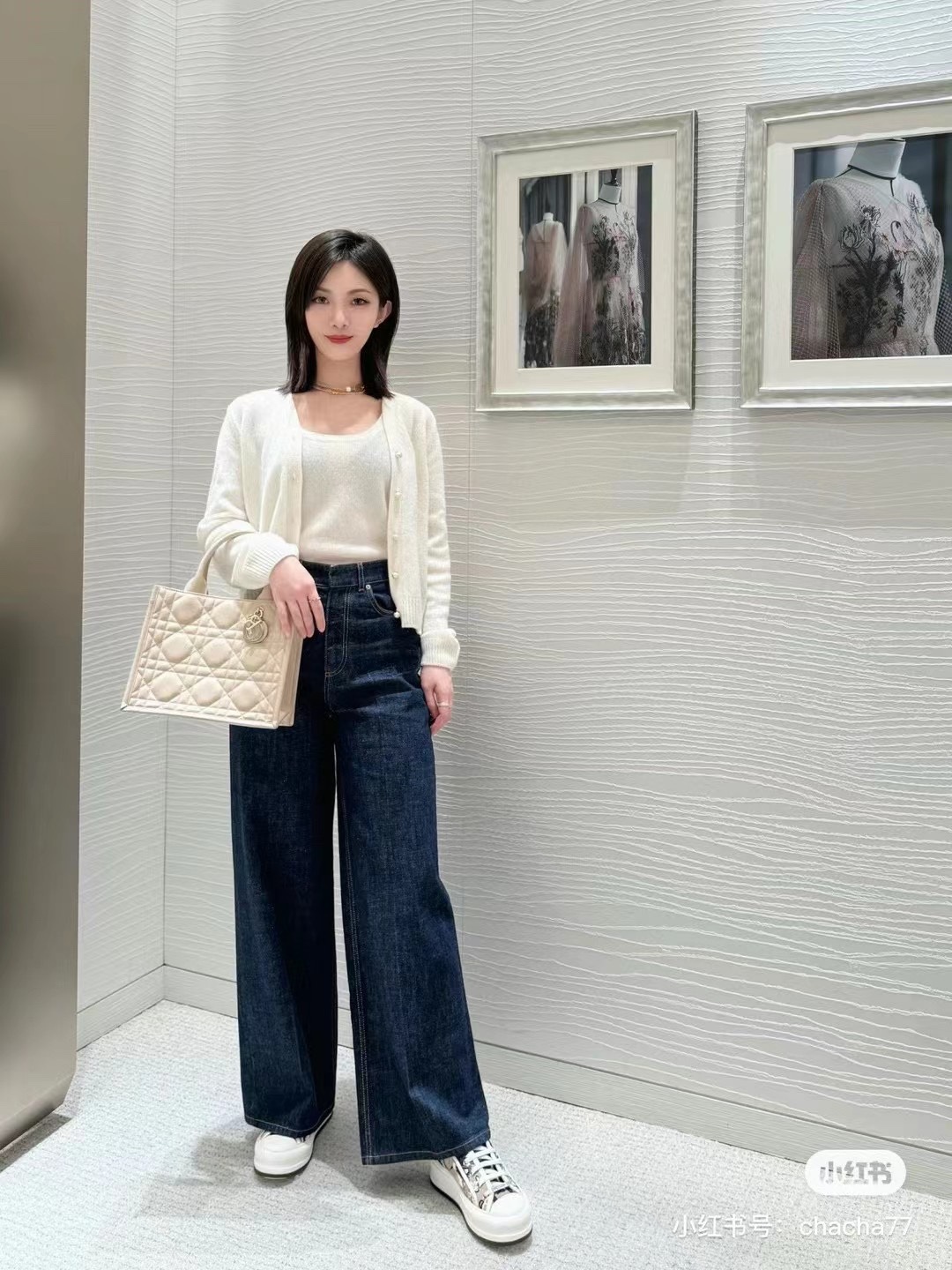 Short hooded jacket + straight jeans set