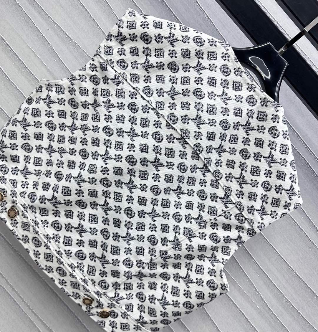 Printed Cropped Vest