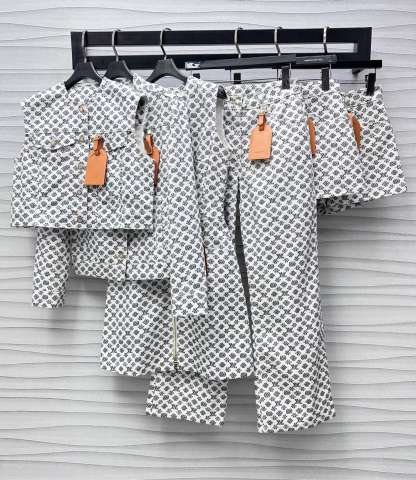 Printed Cropped Vest