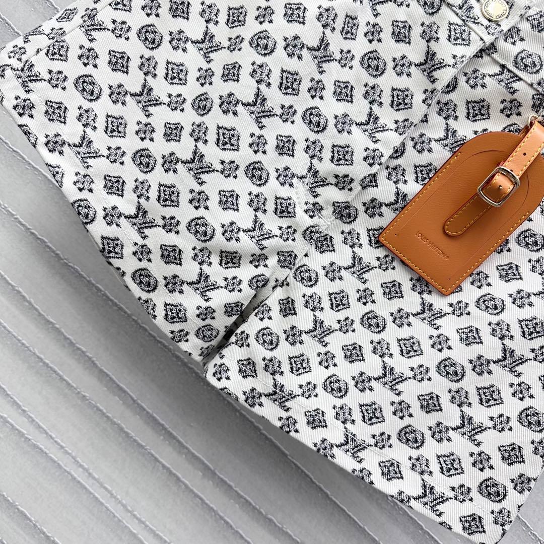 Printed high waist shorts