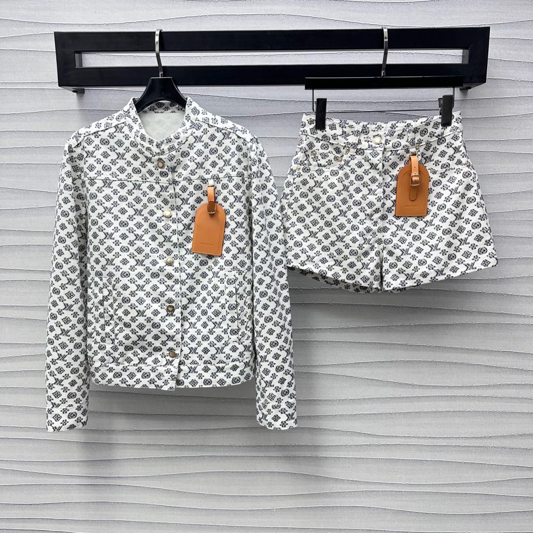 Printed high waist shorts