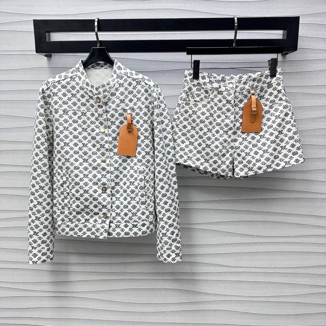 Printed high waist shorts