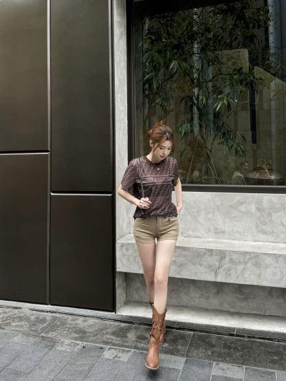 Transparent letter short sleeves