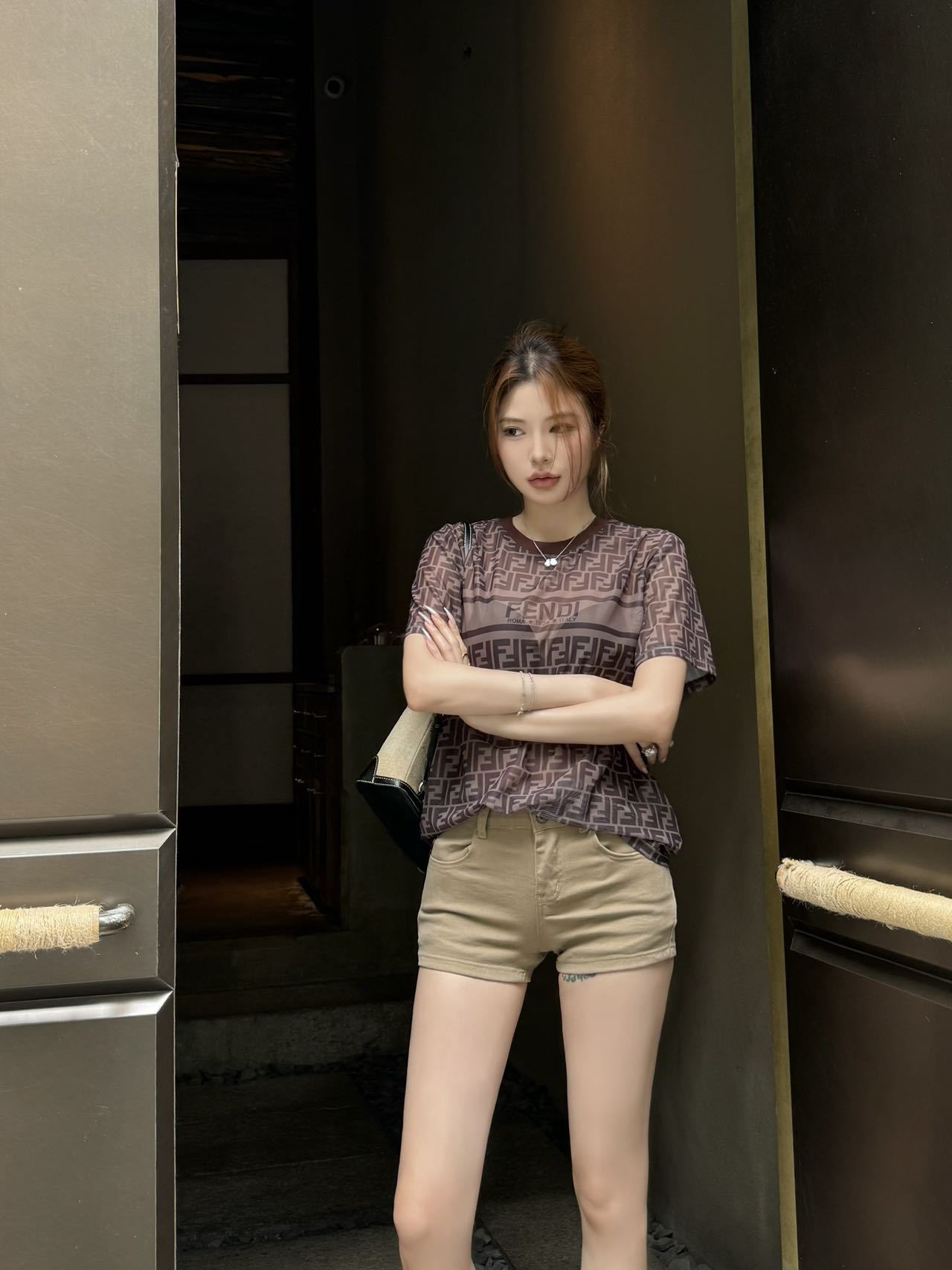 Transparent letter short sleeves