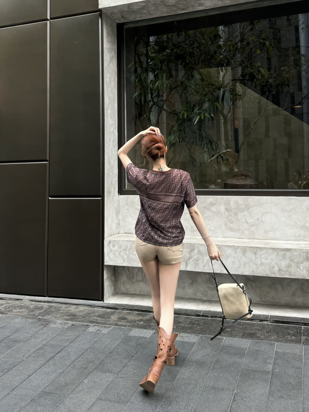 Transparent letter short sleeves