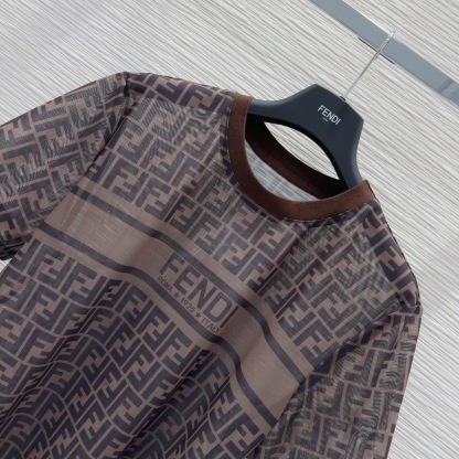 Transparent letter short sleeves