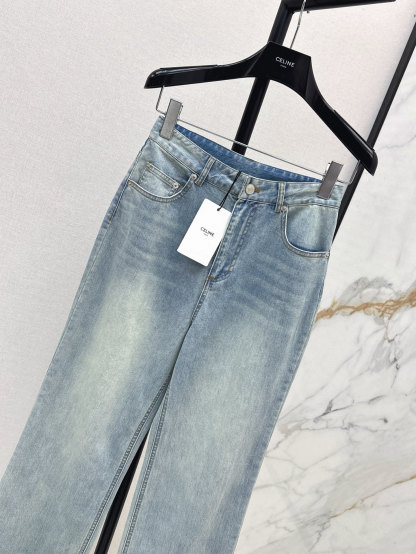 Straight jeans with contrast pockets