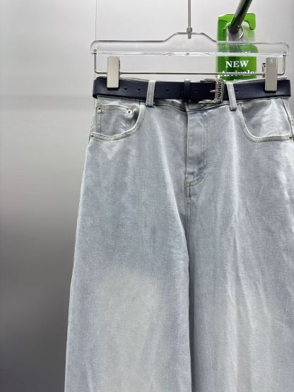 Back Pocket Embossed Lace Denim Pants