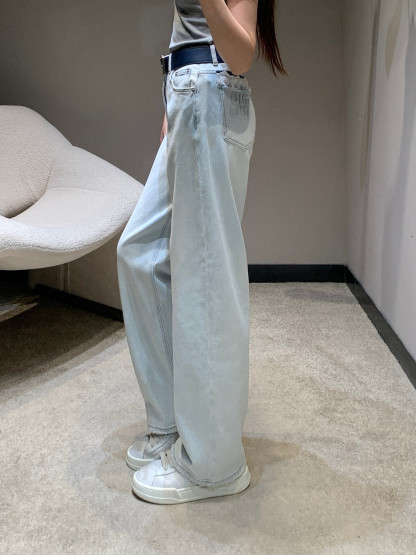 Back Pocket Embossed Lace Denim Pants