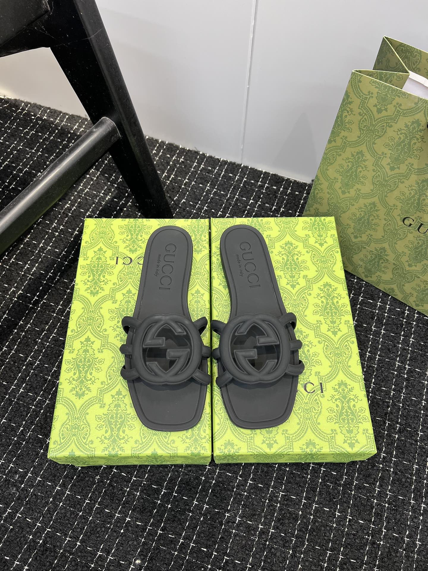 Beach jelly shoes hollow slippers