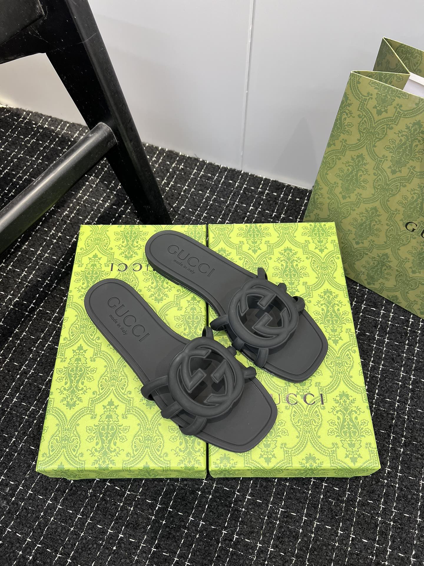 Beach jelly shoes hollow slippers