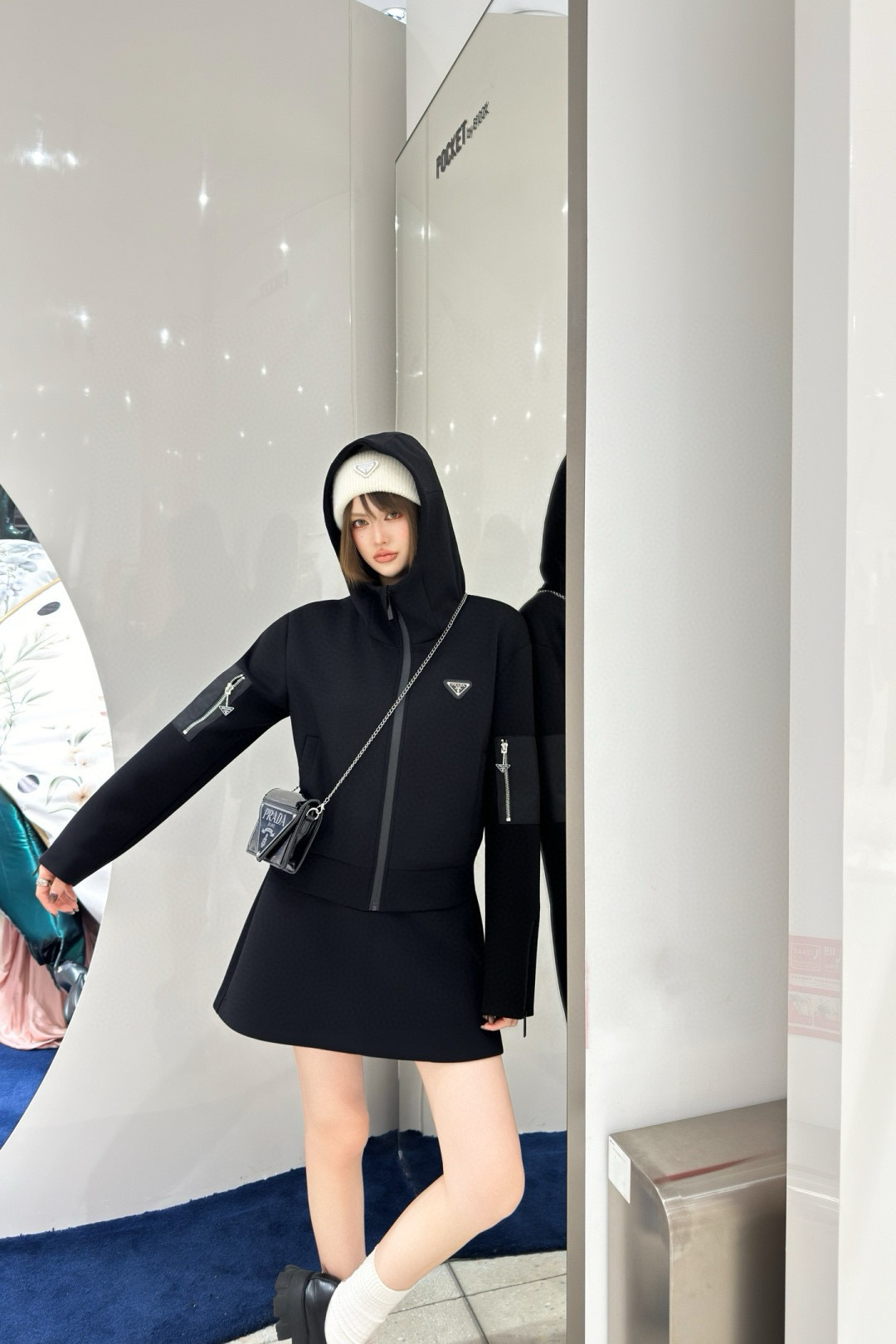 Hooded zip-up jacket