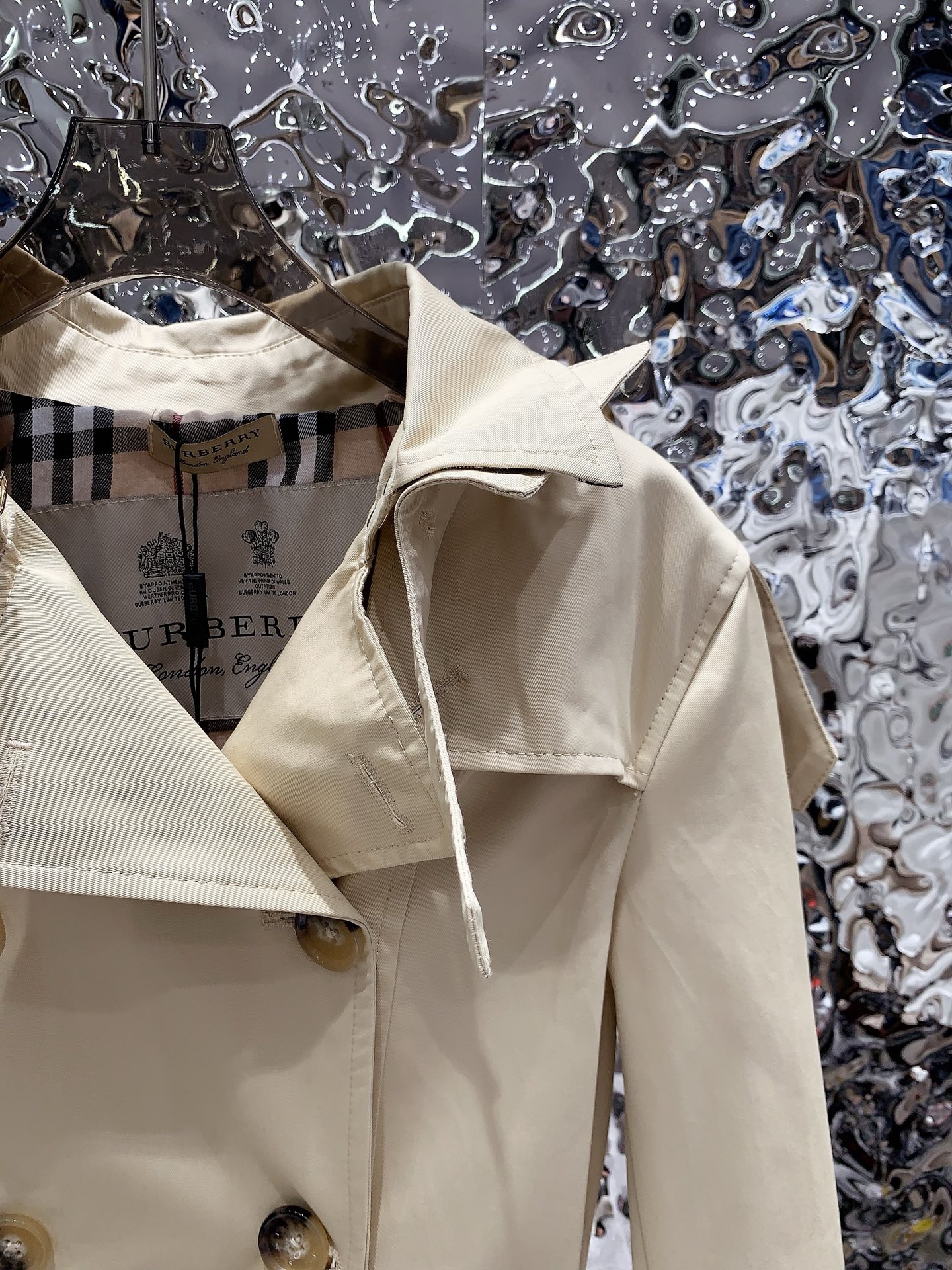 mid-length waterproof windbreaker