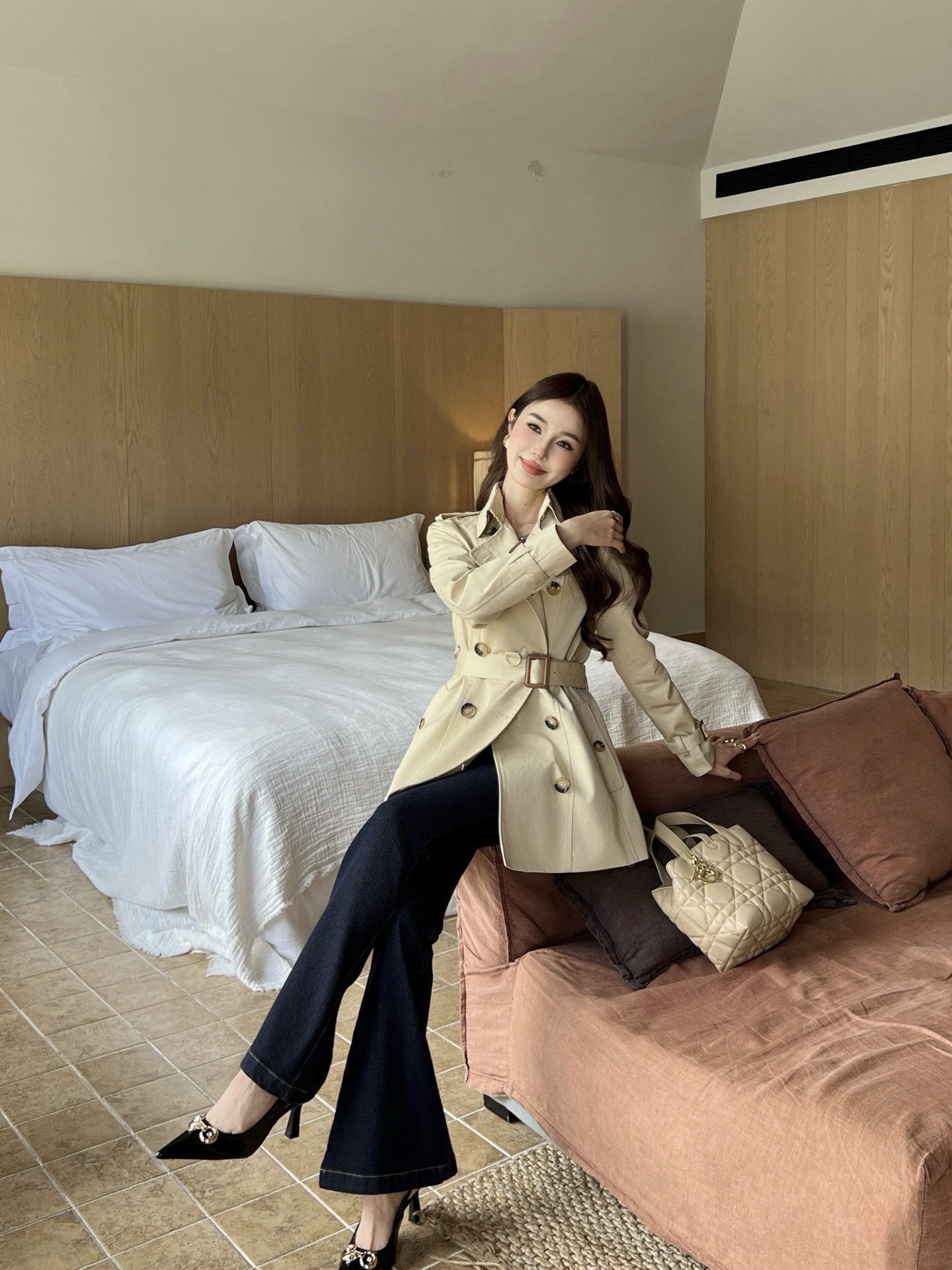 mid-length waterproof windbreaker