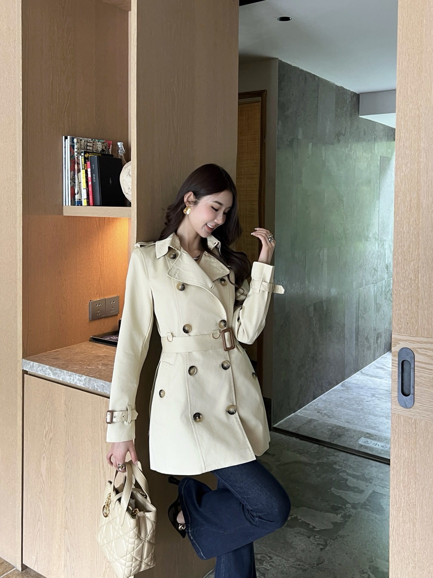 mid-length waterproof windbreaker