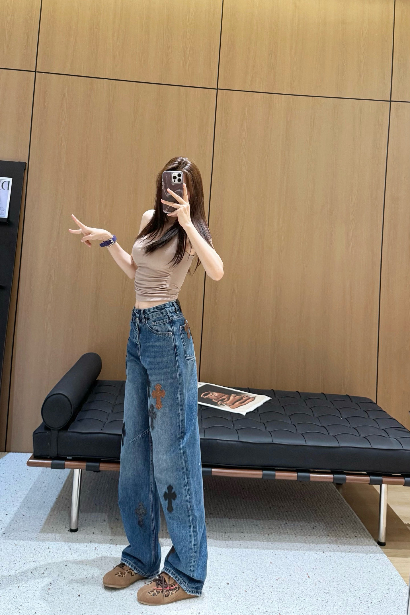 Cross-patch washed jeans