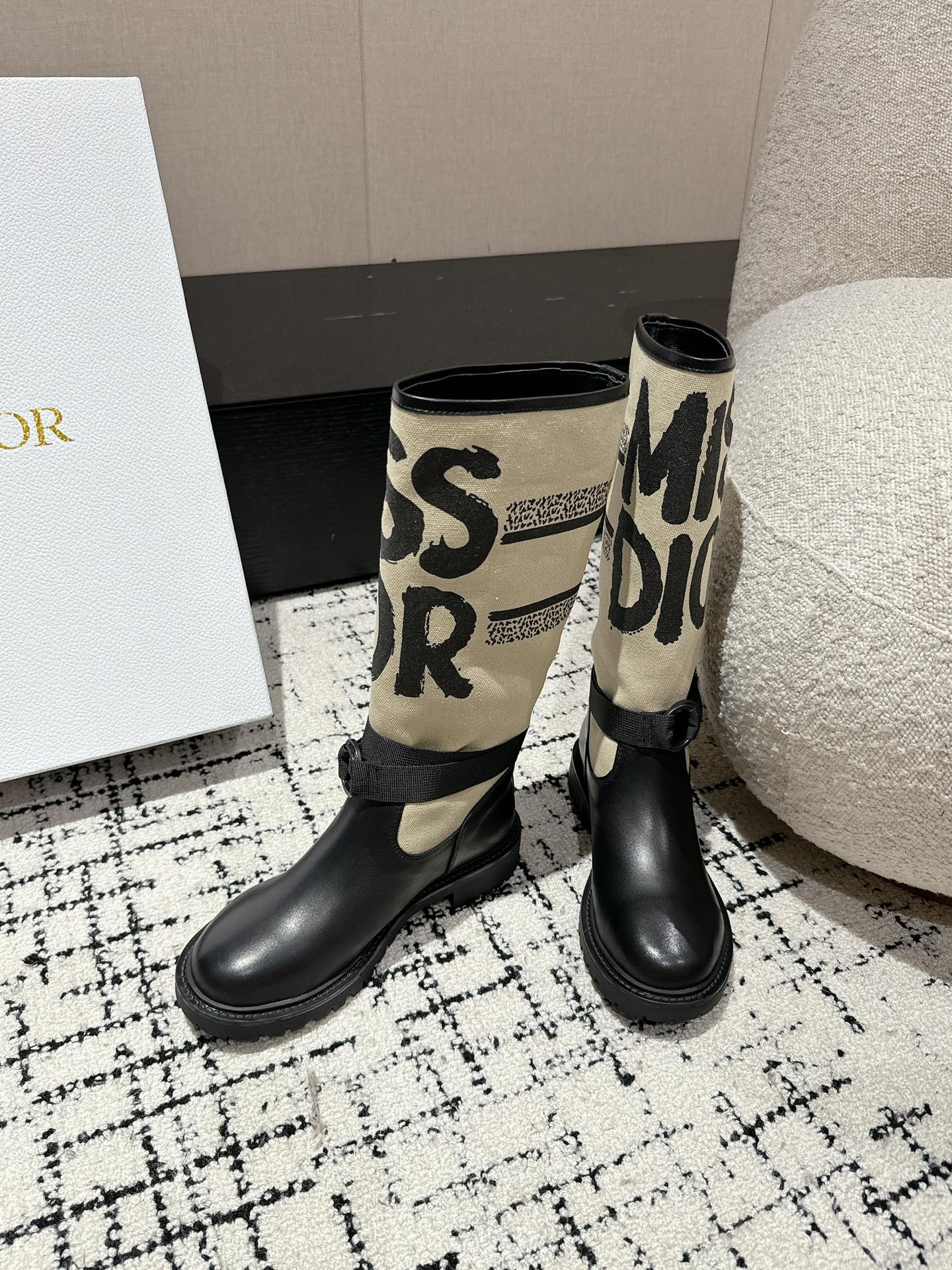 Letter canvas graffiti biker boots