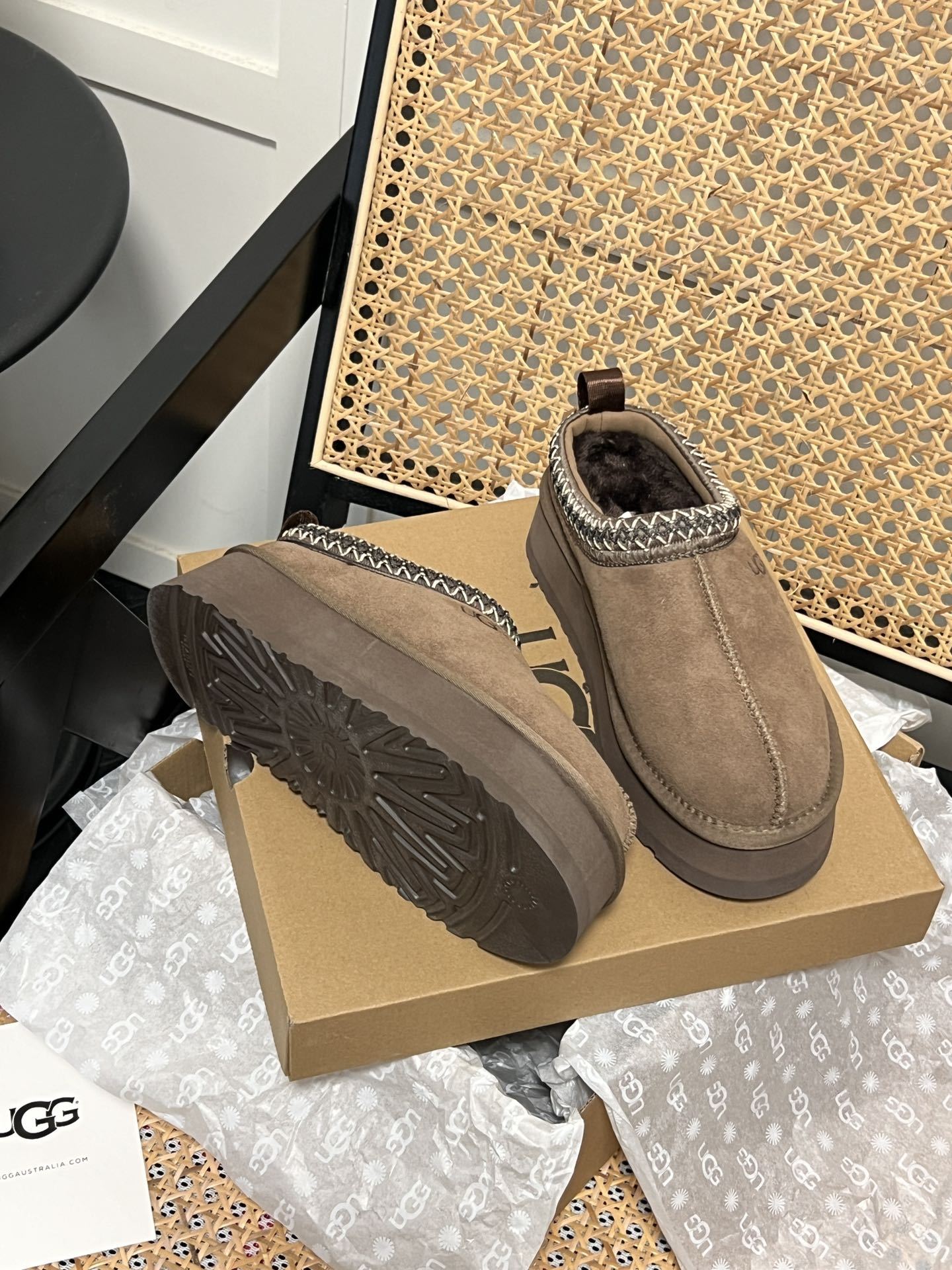 Winter thick-soled fur boots