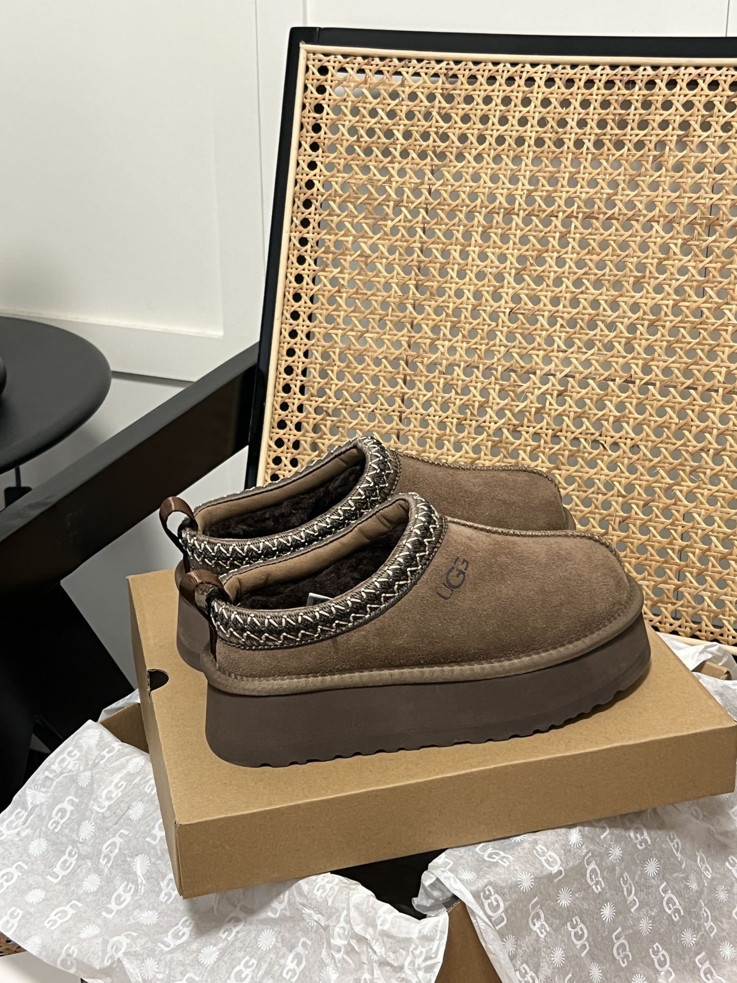 Winter thick-soled fur boots