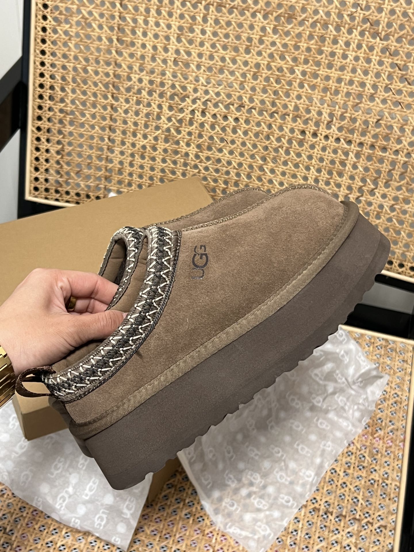 Winter thick-soled fur boots