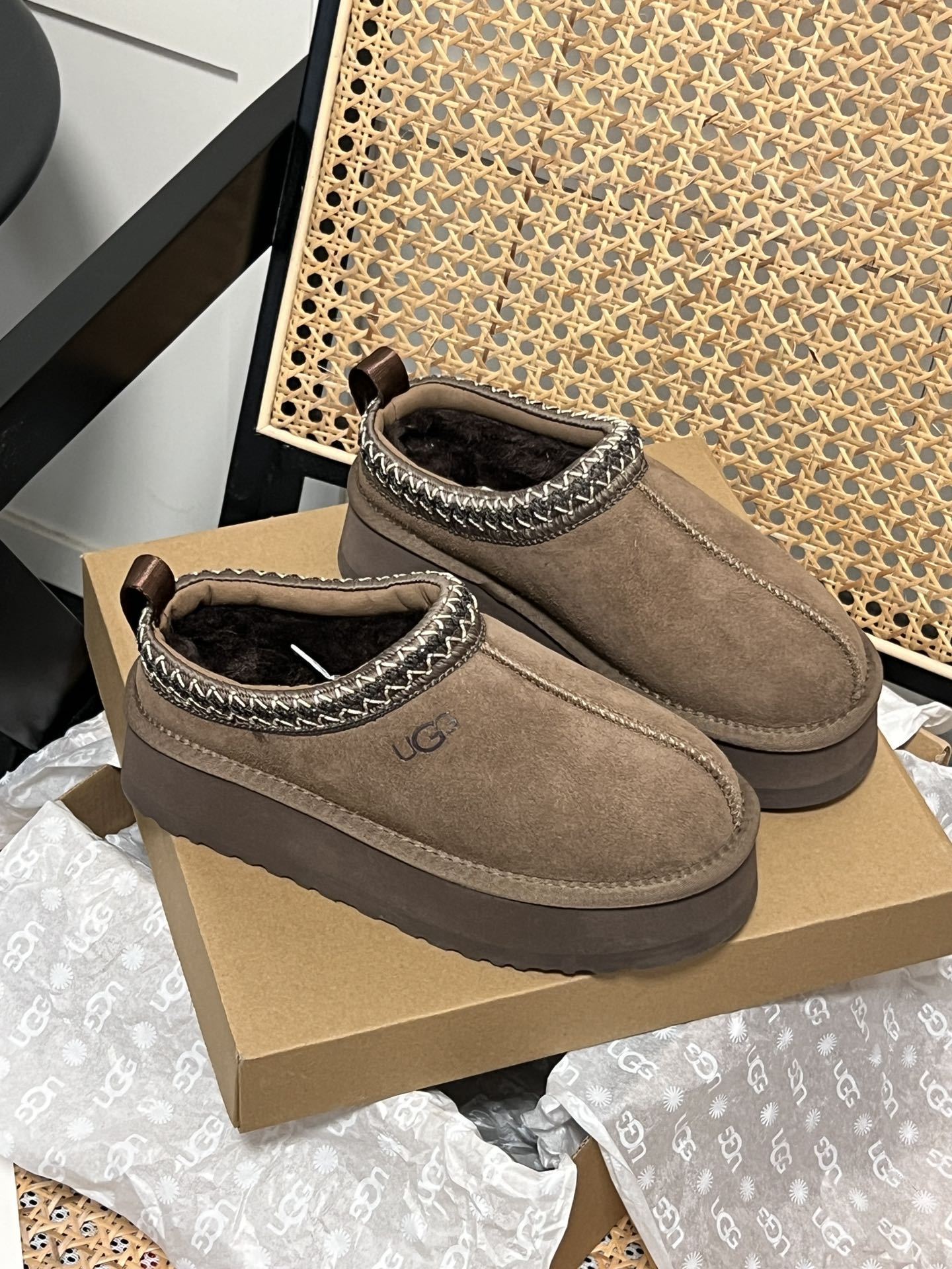 Winter thick-soled fur boots